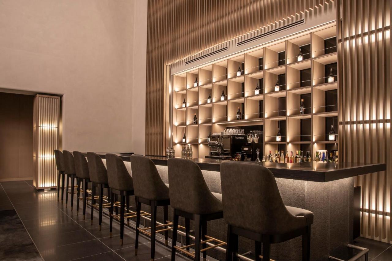 The Royal Park Hotel Iconic Kyoto Dış mekan fotoğraf The bar at the restaurant