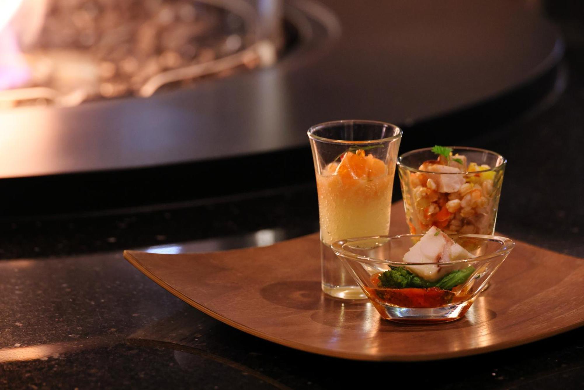 The Royal Park Hotel Iconic Kyoto Dış mekan fotoğraf A selection of amuse-bouches