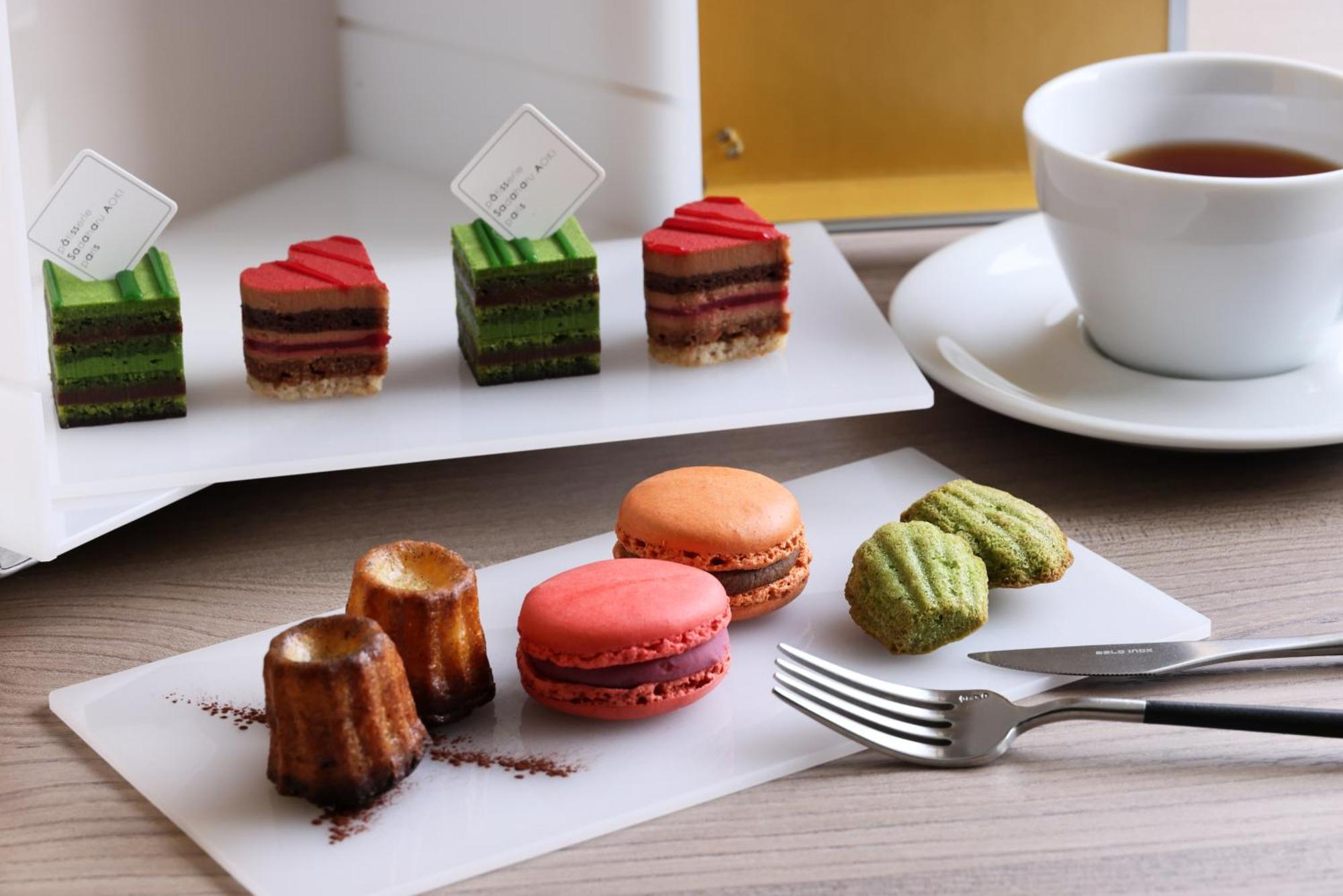 The Royal Park Hotel Iconic Kyoto Dış mekan fotoğraf A selection of French pastries